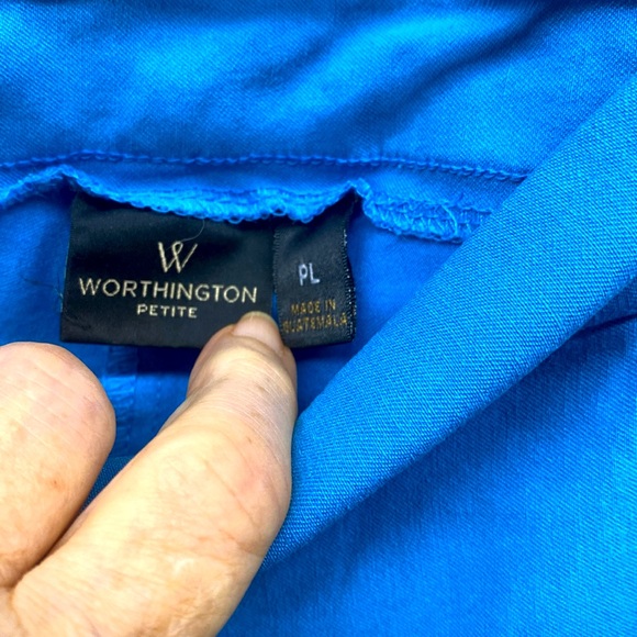 3/$15. Worthington knee pants, size PL - Picture 2 of 3